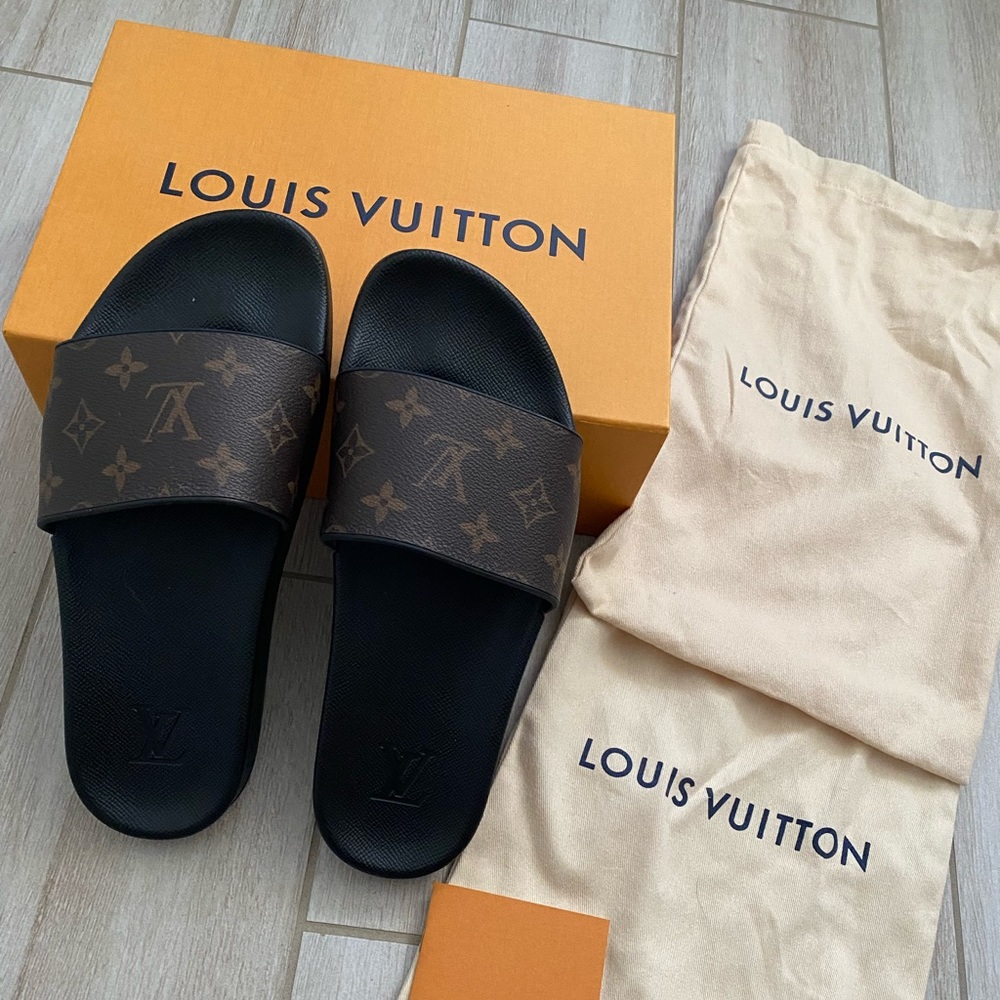 Authentic LV slides